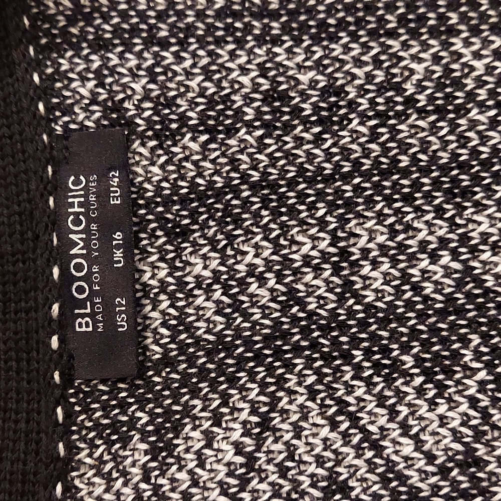 Bloomchic Cardigan - Picture 3 of 3